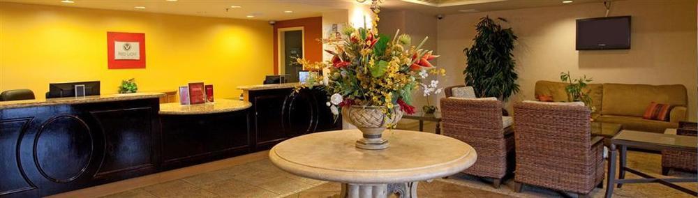 Red Lion Inn & Suites Cathedral City Palm Springs Интерьер фото