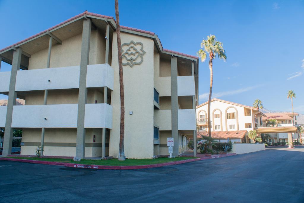Red Lion Inn & Suites Cathedral City Palm Springs Экстерьер фото