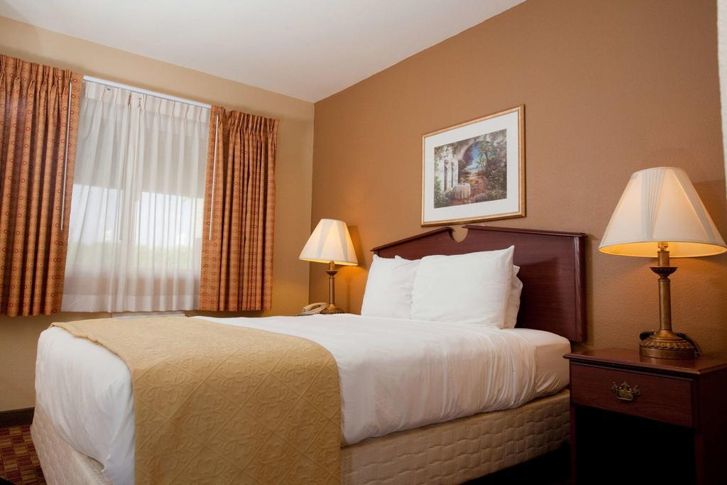 Red Lion Inn & Suites Cathedral City Palm Springs Экстерьер фото