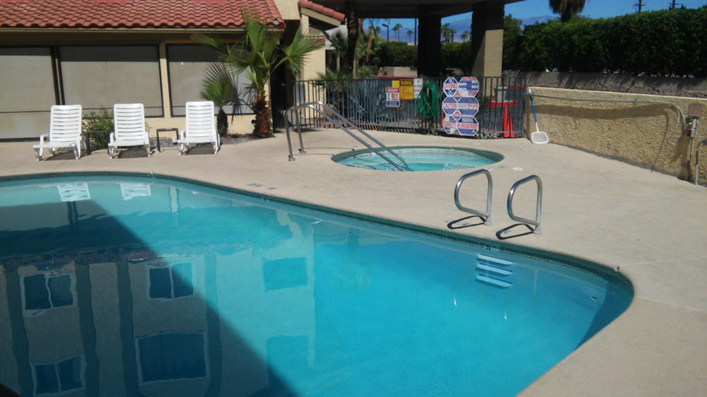Red Lion Inn & Suites Cathedral City Palm Springs Экстерьер фото